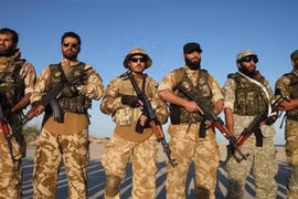 Iran tuyên bố sẽ giúp Syria cải thiện khả năng phòng thủ 