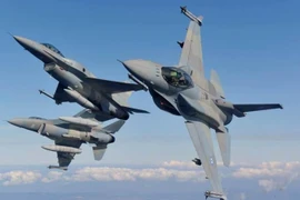 Ukraine bình luận về việc “cho phép máy bay NATO bay qua Crimea”