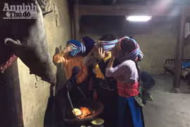 Mục kích lễ cúng ma khô, thả hồn người chết về với tổ tiên của người Mông