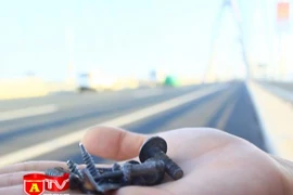 Làm rõ nghi vấn rải đinh trên cầu Nhật Tân