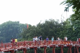 CAQ Hoàn Kiếm trang hoàng và sẵn sàng cho các hoạt động kỷ niệm Quốc khánh 2-9