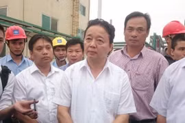 Cá chết hàng loạt ở miền Trung: Bộ trưởng Trần Hồng Hà nhận khuyết điểm