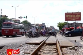 Lập lại TTATGT đường sắt khu vực Gia Lâm - Long Biên