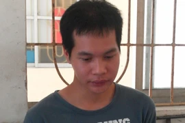 Lên cơn điên, con trai sát hại mẹ trong phòng ngủ