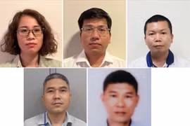 Khởi tố hàng loạt giám đốc, phó giám đốc tiêu cực mua sắm thiết bị giáo dục