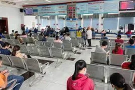 Nữ nhân viên bán vé ô tô khách ‘ăn bớt’ hàng trăm triệu đồng của doanh nghiệp