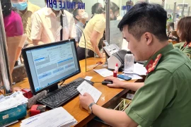 Hà Nội: Tiếp nhận gần 800 hồ sơ cấp hộ chiếu mẫu mới