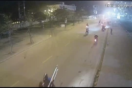 Truy xét nhanh nhóm choai choai buộc vải đỏ vào hung khí tự tạo, ẩu đả manh động tại Hà Đông