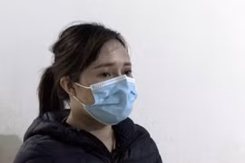 Người đàn bà cho hàng chục nam giới ‘ăn bánh vẽ’