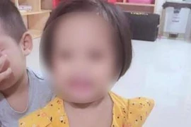 Cảnh sát hình sự Hà Nội đã tiếp nhận hồ sơ vụ phát hiện 9 vật thể lạ trong sọ bé gái 3 tuổi hôn mê