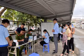 Cấp căn cước cho gần 500 công nhân khu công nghiệp Hanel