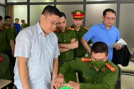 Công an quận Hoàng Mai xung kích thực hiện Đề án 06