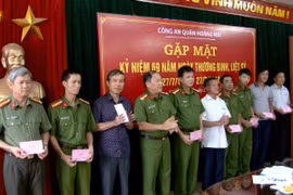 Tri ân các gia đình có công với Cách mạng