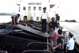 Vạch rõ chiêu trò gian lận, trốn thuế xăng dầu