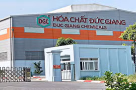 Cổ phiếu liên tục giảm sàn, Hóa chất Đức Giang nói gì?