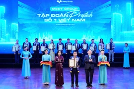 Dẫn đầu chuyển đổi số bất động sản, Meey Group nhận “cúp đúp” giải thưởng tại I4.0 Awards