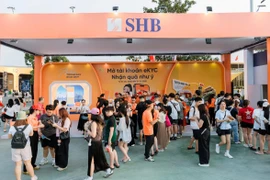 Giới trẻ “cháy hết mình” cùng SHB tại đại nhạc hội V Fest