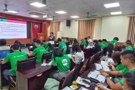 Manulife "khai giảng" chương trình đào tạo kiến thức y tế cộng đồng cho tư vấn viên