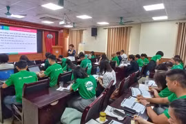 Manulife "khai giảng" chương trình đào tạo kiến thức y tế cộng đồng cho tư vấn viên