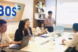 Chứng khoán BOS bị đình chỉ hoạt động mua bán chứng khoán