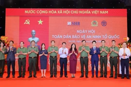 SHB được vinh danh vì đóng góp cho phong trào toàn dân bảo vệ an ninh Tổ quốc