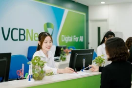 Hậu chuyển giao bắt buộc, VCBNeo đồng loạt thông báo đóng cửa 13 phòng giao dịch