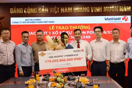 Thầy giáo ở Đà Nẵng nhận độc đắc Vietlott gần 180 tỷ đồng