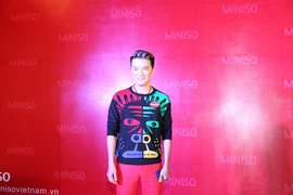 Sau chuyện buồn gia đình, Đàm Vĩnh Hưng vẫn không vắng mặt ở các sự kiện