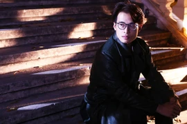 Hà Anh Tuấn ra mắt MV mới và dự án live concert "Nâu nóng và Sữa đá"