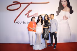 Quán quân Sao Mai 2015 Thu Hằng lộng lẫy, xinh đẹp ra mắt album đầu tay