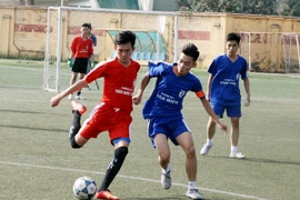 Nhà vô địch thẳng tiến, Á quân dừng bước