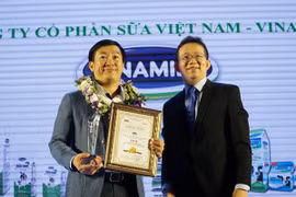 Vinamilk tiếp tục được vinh danh Top 10 thương hiệu "Tin và Dùng"