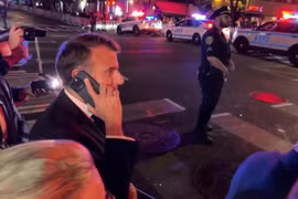 Video: Bị chặn đường ở New York, Tổng thống Pháp gọi điện cho ông Trump