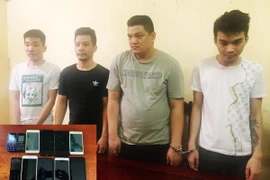 [Tin nhanh sáng 3-8-2022] Thủ đoạn của nhóm đánh cắp tài khoản ngân hàng, chiếm đoạt hơn 5 tỷ đồng