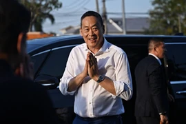Thủ tướng Thái Lan thăm ông Thaksin Shinawatra