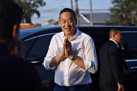 Thủ tướng Thái Lan thăm ông Thaksin Shinawatra