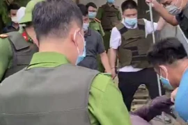 [Tin nhanh sáng 22-5-2021] Khống chế đối tượng dùng đinh ba đâm bị thương Phó trưởng Công an huyện