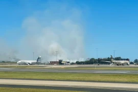Máy bay Qantas chở 170 hành khách phải hạ cánh khẩn cấp tại Sydney