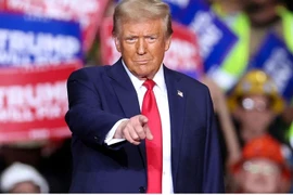 Trung Quốc và Canada lên tiếng sau khi ông Donald Trump dọa áp thuế