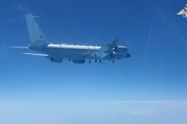 Su-27 Nga xuất kích chặn 3 máy bay quân sự Anh ở Biển Đen 