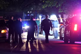 Mỹ: Kẻ xả súng bị người dự tiệc ném gạch chết