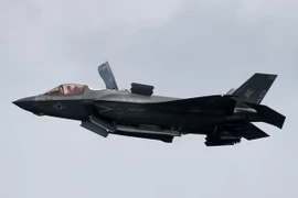 Mỹ tìm thấy mảnh vỡ máy bay tiêm kích tàng hình F-35B