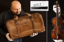 Đấu giá túi đựng đàn violin của người đứng đầu dàn nhạc trên tàu Titanic