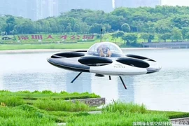 Đĩa bay có người lái thực hiện chuyến bay đầu tiên ở Thâm Quyến