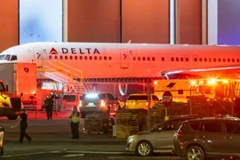 Nổ lốp máy bay tại Mỹ khiến 2 người tử vong