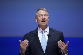 Tổng thống Romania Klaus Iohannis tranh cử Tổng thư ký NATO
