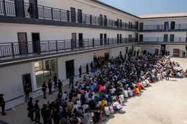 Đã đưa được hơn 450 công dân Việt Nam bị tạm giữ ở Myanmar về nước