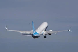Máy bay Boeing 737 MAX 10 lần đầu cất cánh