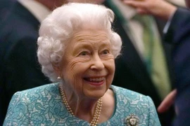 Nữ hoàng Anh Elizabeth II nhập viện qua đêm
