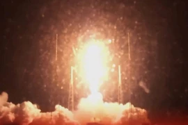 SpaceX phóng thành công vệ tinh nặng 4,5 tấn lên quỹ đạo